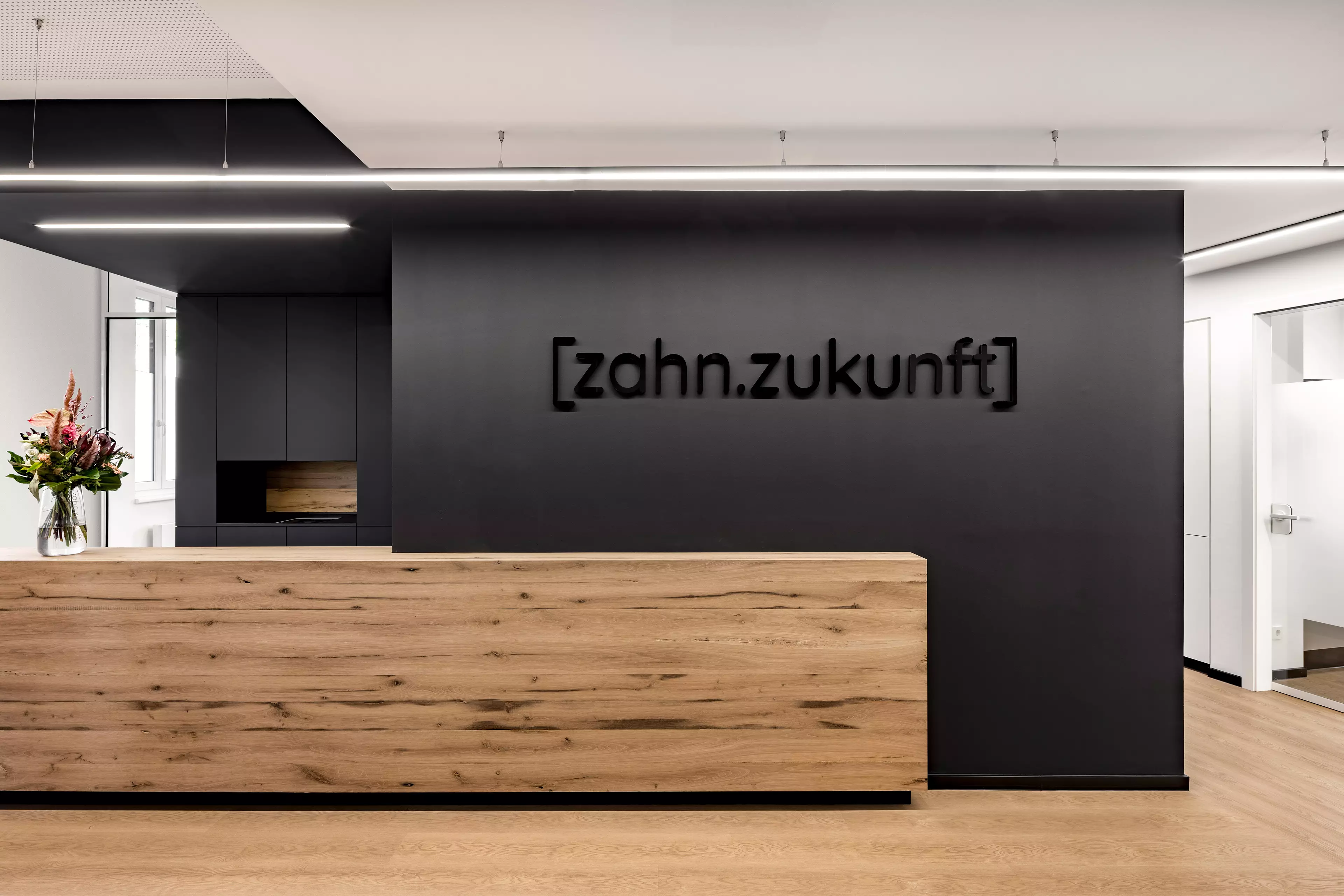 mgf_praxis-zahn.zukunft_full-res_07-HERO